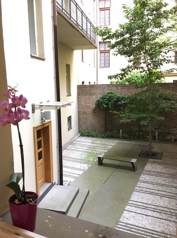 Kampa Park Apartment Prag Exteriör bild